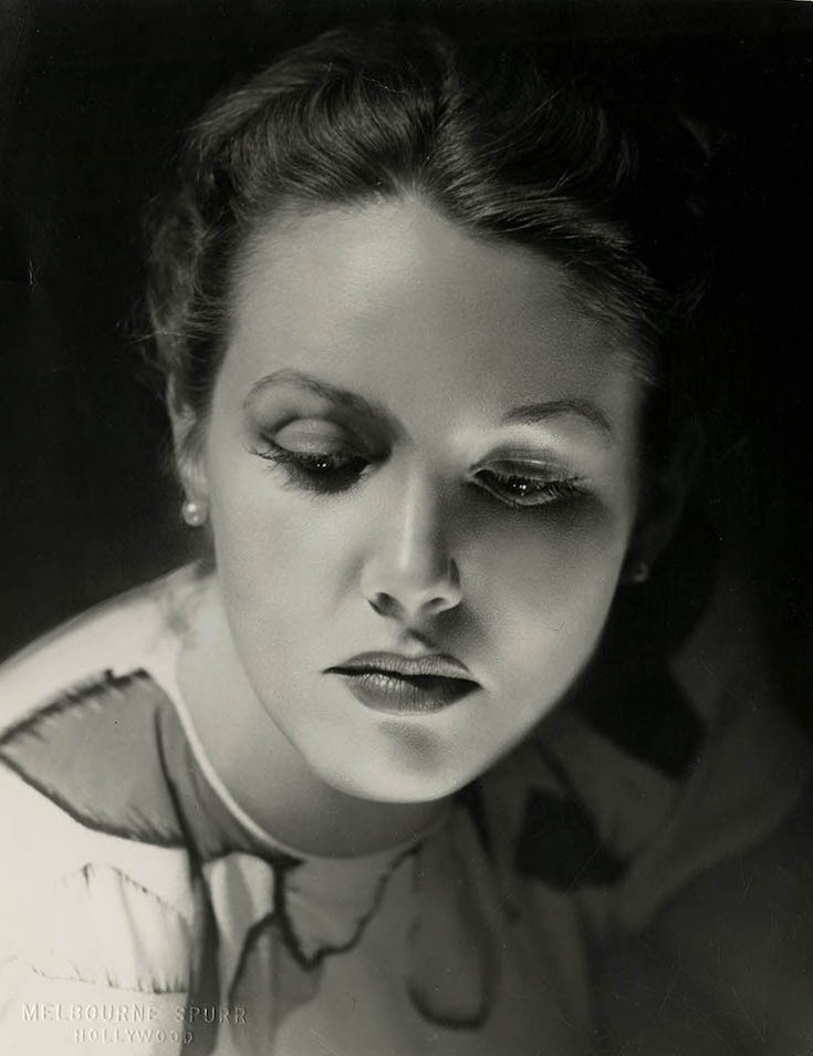 gmgallery:
“ Barbara Britton photographed by Melbourne Spurr (c. 1940s)
www.stores.eBay.com/GrapefruitMoonGallery
”