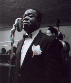 homonoire:  Louis Armstrong.  