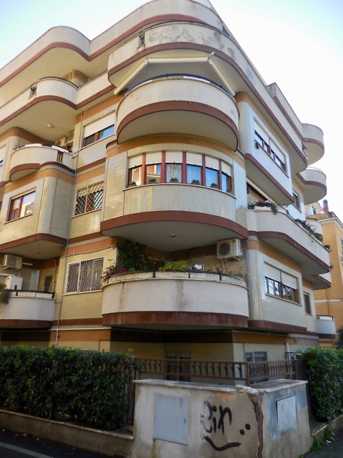 Condominio, stile art deco, Lido di Ostia, 2019.The new city of Ostia (as opposed to the ruins of Os