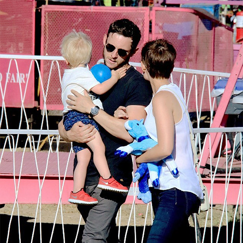 dailyjamiebell:    Jamie Bell and Kate Mara at the Malibu Chili Cook-Off with his son (September 7, 2015)  