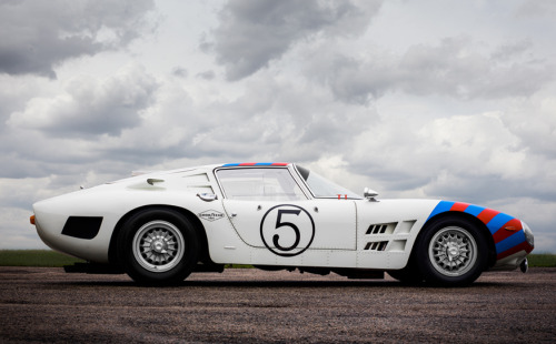 vintageclassiccars:  1964 Iso A3/C Competition Berlinetta won at Sebring 24 hours - a Bertone design -  lovely shit. 