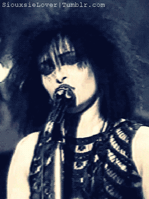 siouxsielover:Siouxsie | Swimming Horses The Tube (1984)