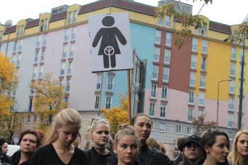 picturepowderinabottle:3.10.16Thousands of women in black went on strike across Poland on Monday, cl