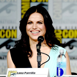 missdontcare-x: Lana Parrilla at SDCC 2015