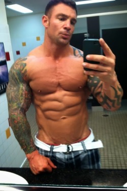 lockershots:  Give your favorite muscle a workout at lockershots.tumblr.com