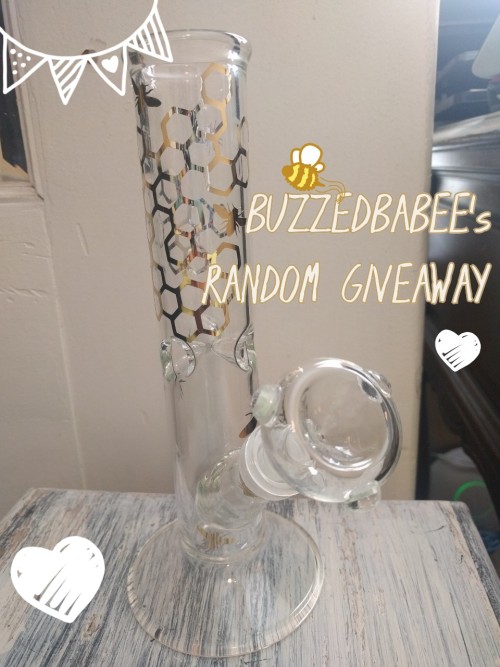 buzzedbabee: buzzedbabee: GIVEAWAY TIME!!! So I’m really close to 5K and I’ve been wanti