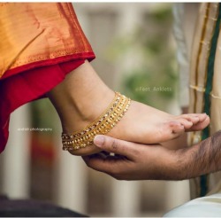 feetanklets:  Care🤗💖 . @aashish__photography  . #photography #indianphotography #wedding #weddingphotography #gold #diamond #feet #anklets #shoutouter #love #care  (at Kerala)https://www.instagram.com/p/B0gJ5Ybgtr7/?igshid=63q8zp5tos2p