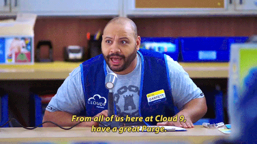 qamalakhan: Superstore 2x09, Black Friday