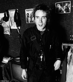 therealmickrock:  Johnny Rotten of the Sex