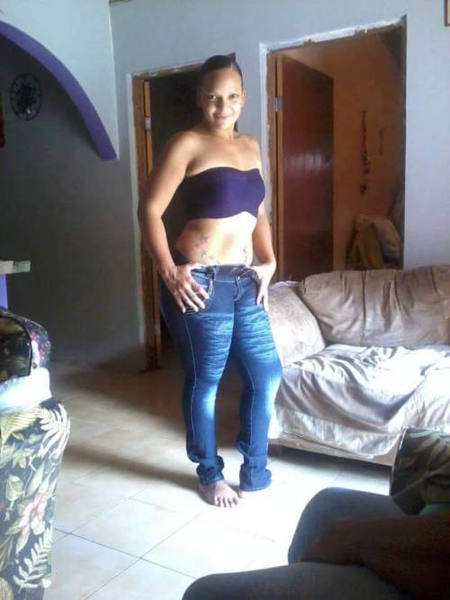 bellakasprsworld: Me preguntan si alguien tiene fotos de este maquinon de hembra de orocovis…