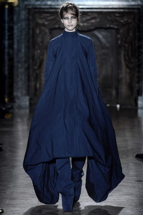 edithshead:    on the runway for Gareth Pugh, adult photos