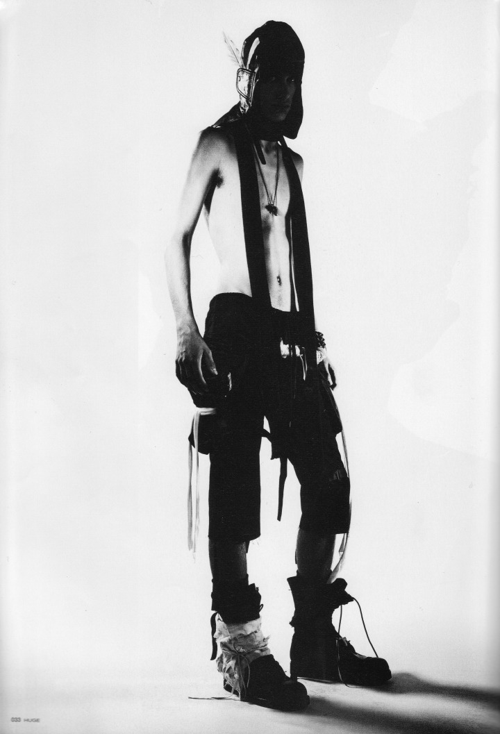 last-orgy2:Black Than CrowsNumber (N)ineHUgE MagazineDecember 2006
