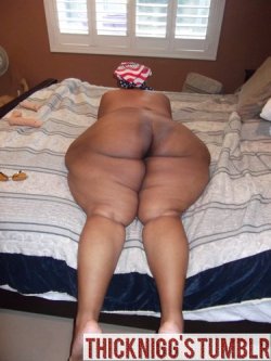 Thicknigg:  Look At This Former Ssbbw Model  Ms Backyard…. I Tackle That Ass Today….