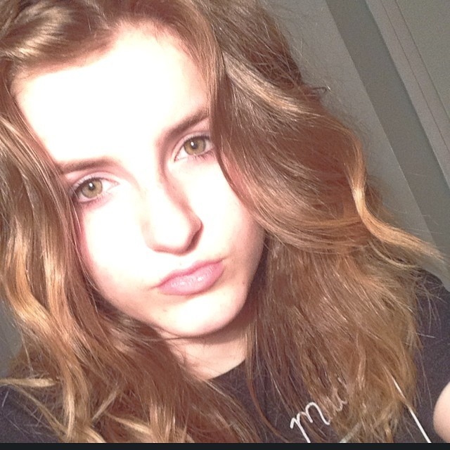 smellslikeateensblog:  I love looking like a possessed vampire or some shit 😄