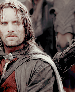 taurielsilvan:“Little do I resemble the figures of Elendil and Isildur as they stand carven in their