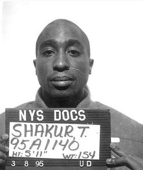 hiphopfightsback:  If you didn’t know, Tupac spent 10 days in prison for beating
