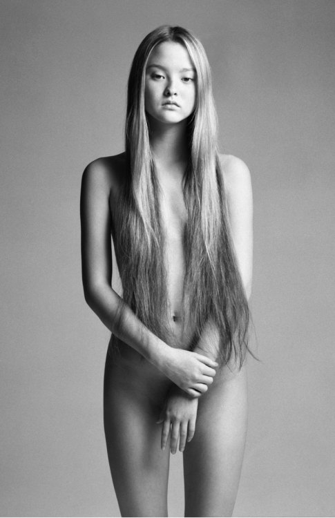 a-state-of-bliss:  Devon Aoki by Patrick Demarchelier (1999)   Beautiful 