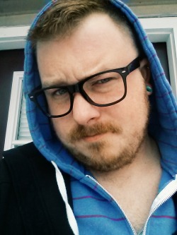cultofthenewbeat:  disapproving bitch face for this horrid weather. 