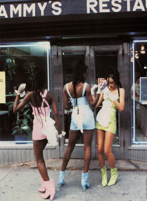 the-original-supermodels:  Minirobe - Toute Petite, Toute Folle - Vogue Italia (1994)Lorraine Pascale, Brandi Quiñones (&amp; unknown) by Ellen von Unwerth  
