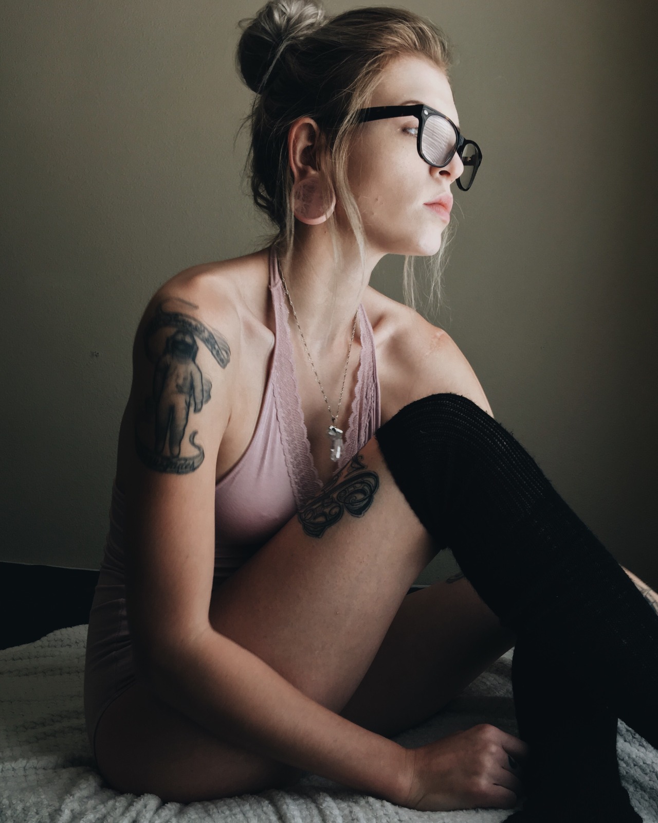 zigorithanestardust:goosebumps | self portraits