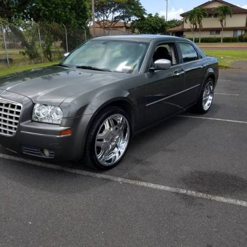 Time to part ways with my baby. 2010 Chrysler 300 Touring, V6 104xxx miles. 22&rsquo; chrome rims wi