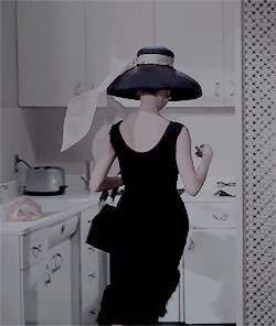 Holly Golightly’s Outfits In Breakfast At Tiffany’s (1961).