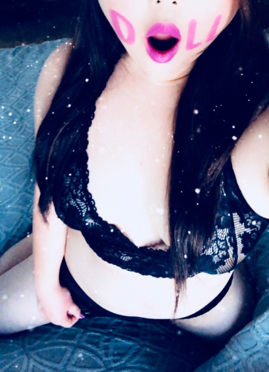 goodgirlslistenandobey:  korrupted-innocence:  Dollface 💕I’m your mindless, little pleasure doll.  Come play with me.  Dumb little girls always make the prettiest little dolls