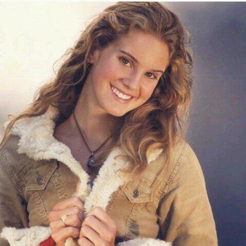 bussykween:  britneylindsayparis:  pinupgalore-lanadelrey:  Lana Del Rey in her teens - early 20s  How   1920s