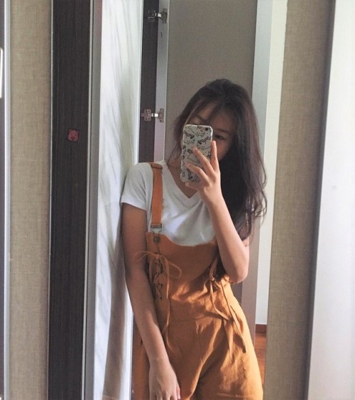 sgmirrorselfie: (4)