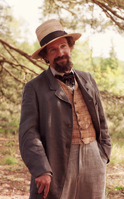 Avatars 400x640Ralph Fiennes, in The Invisible Woman