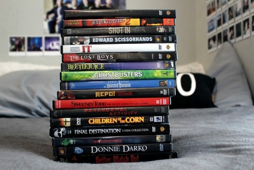m4rkh0ppu5:Most of my horror/gore/halloween movie collection. I need more.