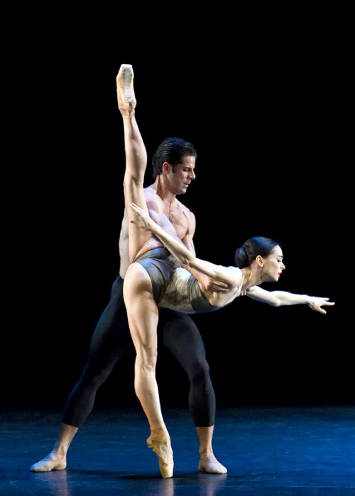 galina-ulanova:Diana Vishneva and Marcelo Gomes in Vertigo (Mariinsky Ballet/ABT, 2012)