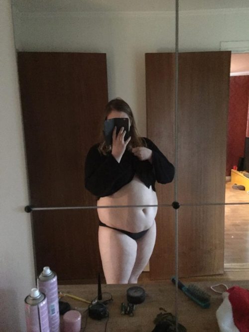XXX little-growing-me:  Big tum and chubby thighs photo