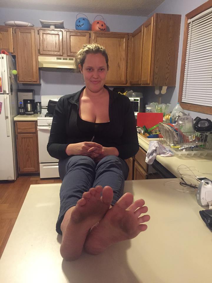 Female Dirty Feet & Soles