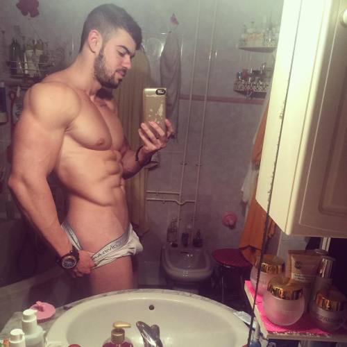 lumbrjax:  Instagram user @cristian_romero_official http://ift.tt/1NWWzWJ 