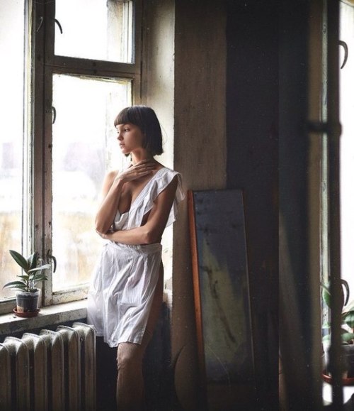 le-voleur-de-beaute:  Model:  Maria Dyomina  Photographer: Unknown