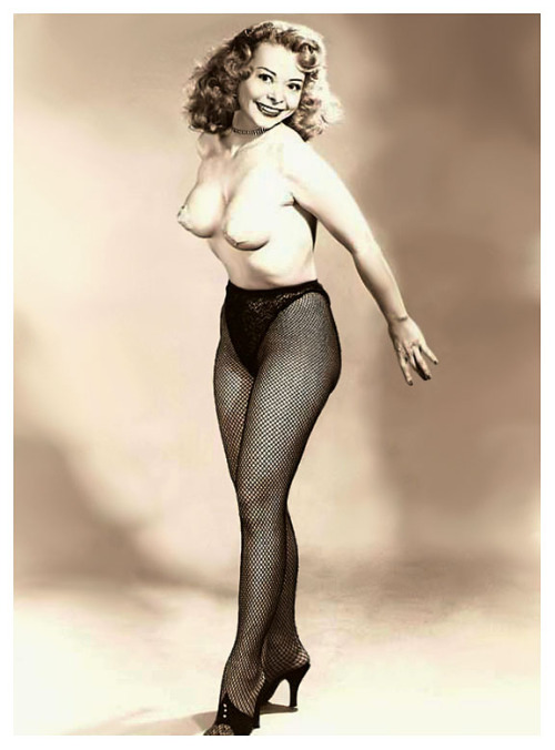 burleskateer:René AndréMore pics of her can be found here..