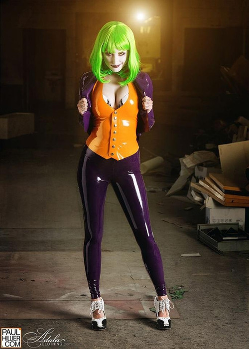 cosplay-paradise:  [FOUND] Female Jokercosplayparadise.net adult photos