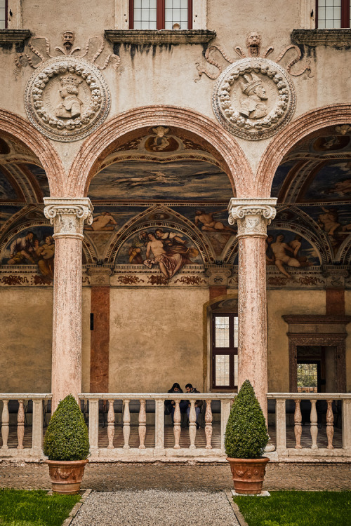  La Loggia del Romanino nel Castello del Buonconsiglio di Trento 