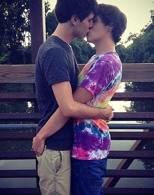 fallingslowlyinlove:  -