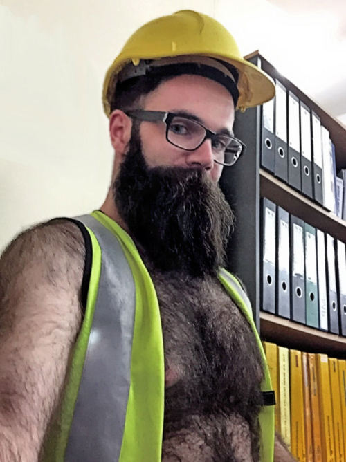 THE HAIRIEST MEN