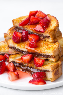 gastrogirl:  nutella stuffed french toast with macerated strawberries. 