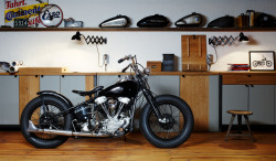 whiskeygrade:  Kraftrad: Black Knucklehead