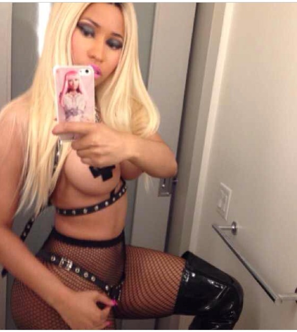 fanoftits:  Nicki’s Halloween costume so fucking bad