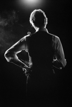 night-spell:  David Bowie by Andrew Kent © 1976  |  billboard.com  