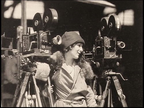 classicmaiden:Mary Pickford and cameras. 