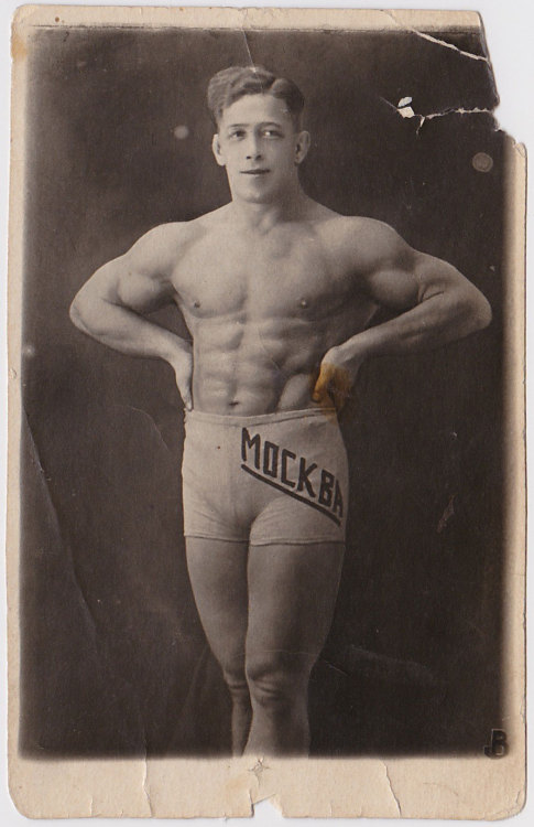 beyond-the-pale: Vintage Russian physique photo. homobilia