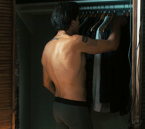Jon Bernthal As Julian KayeAMERICAN GIGOLO (2022)S01 EP4: Nothing Is Real But The Girl