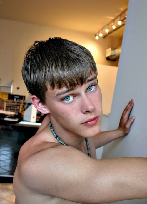 gxdudeshotguysweet:  http://gxdudeshotguysweet.tumblr.com