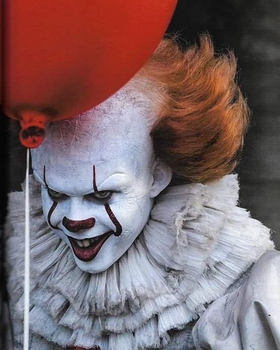 sadlovelies:  I’m sorry, the old Pennywise can’t come to the phone right now.